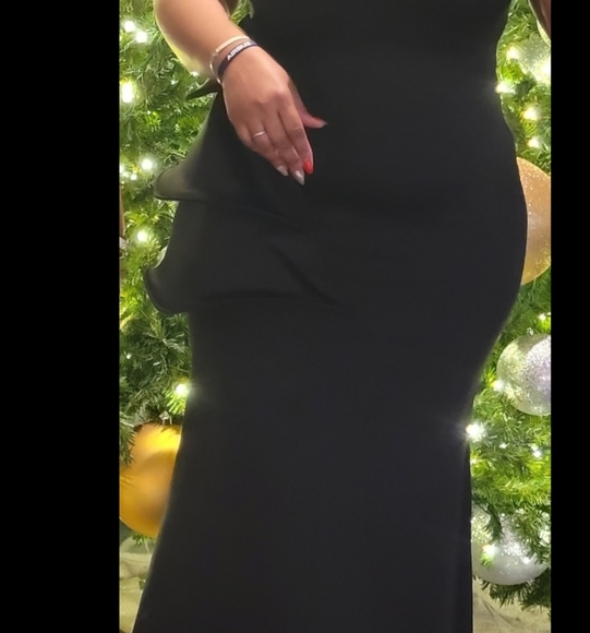 Long Fitted Black Dress - Picture 1 of 3